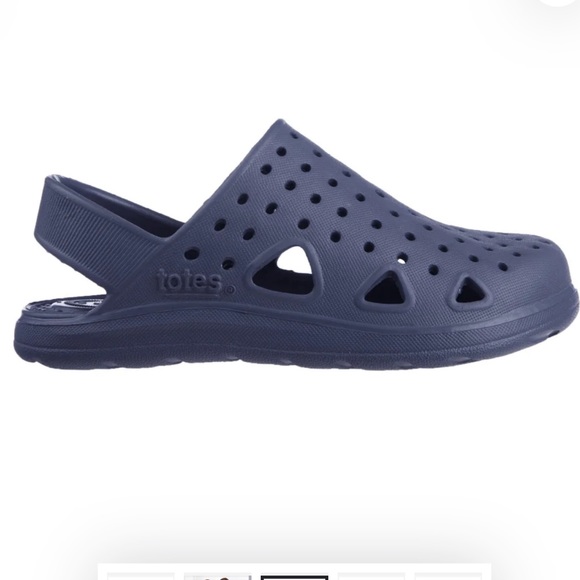 Kids Splash and Play Clog with Everywear® Technology Sandals Navy Blue - Picture 5 of 9